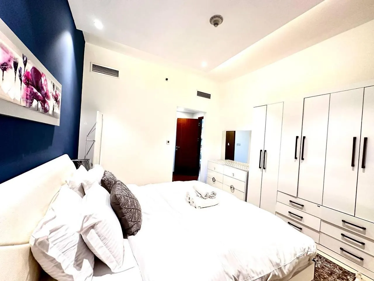 Cozy Apartment In Laya Residence Jvc Dubai